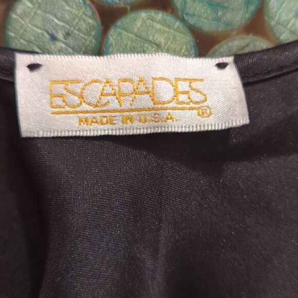 💜5/$25 medium pajama top - Picture 3 of 4